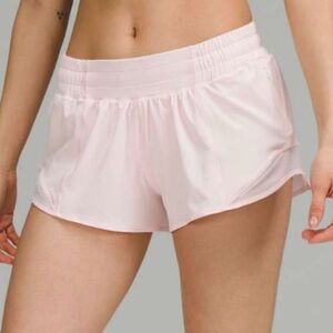Lululemon | Hotty Hot LR Lined Short 2.5” | Sz 4 | Strawberry Milkshake | EUC